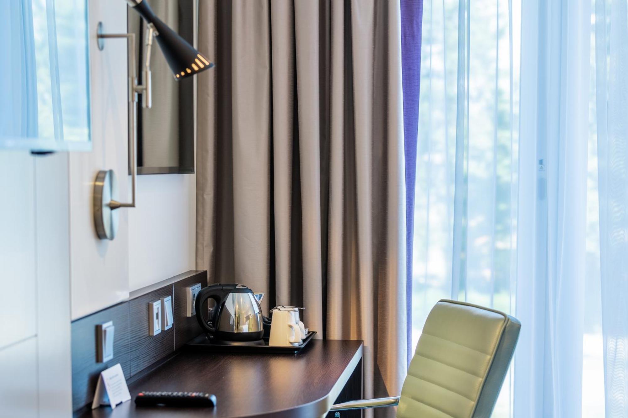 Premier Inn Berlin City Wilmersdorf Ngoại thất bức ảnh